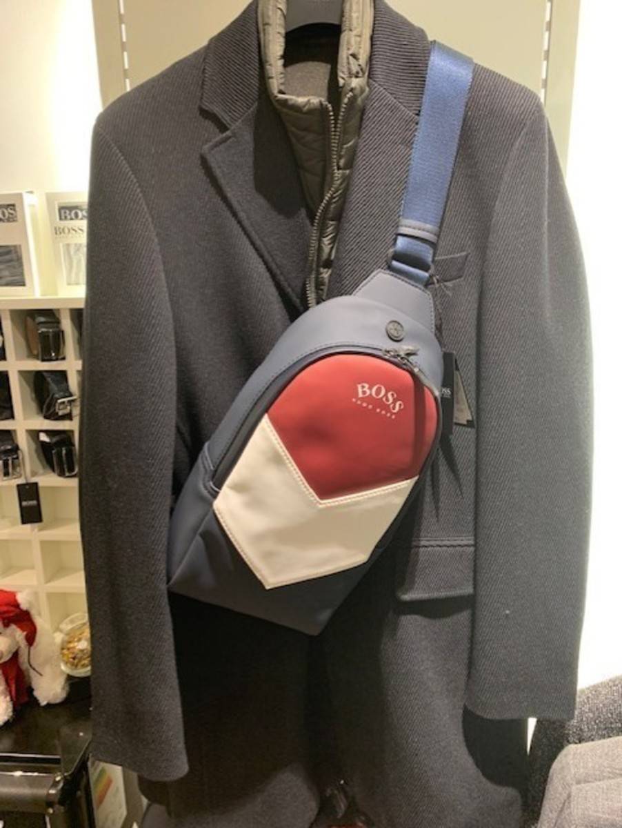 manteau et sacoche boss
