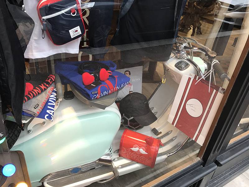 vitrine magasin 2
